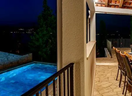 Marisol Villa *